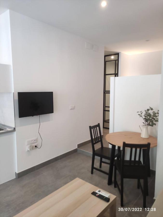 Complejo Pinta18 At1, At2 Y At3 Apartment Seville Exterior photo