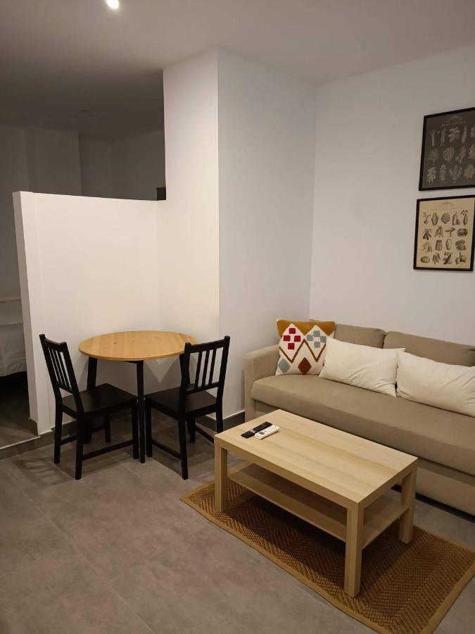 Complejo Pinta18 At1, At2 Y At3 Apartment Seville Exterior photo