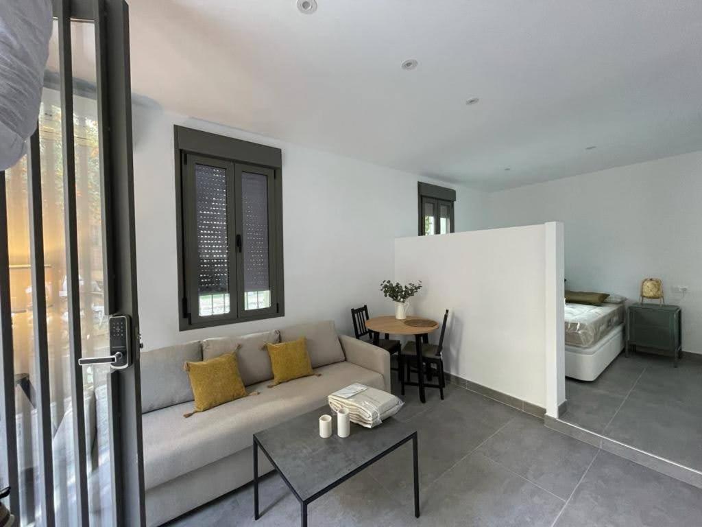 Complejo Pinta18 At1, At2 Y At3 Apartment Seville Exterior photo